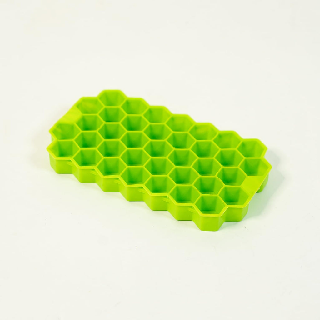 Kitchen4U Silicone Ice Cube Tray, Molds, Easy-Release and Flexible 37 Ice cubes, for Whiskey Cocktail, Stackable and Safe Ice Cube Honeycomb Small Cubes Fridge Bar Soft. Tray 1pc